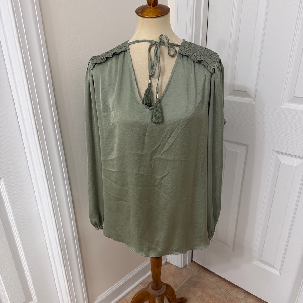 T Tahari Balloon Sleeve Split Neck Blouse